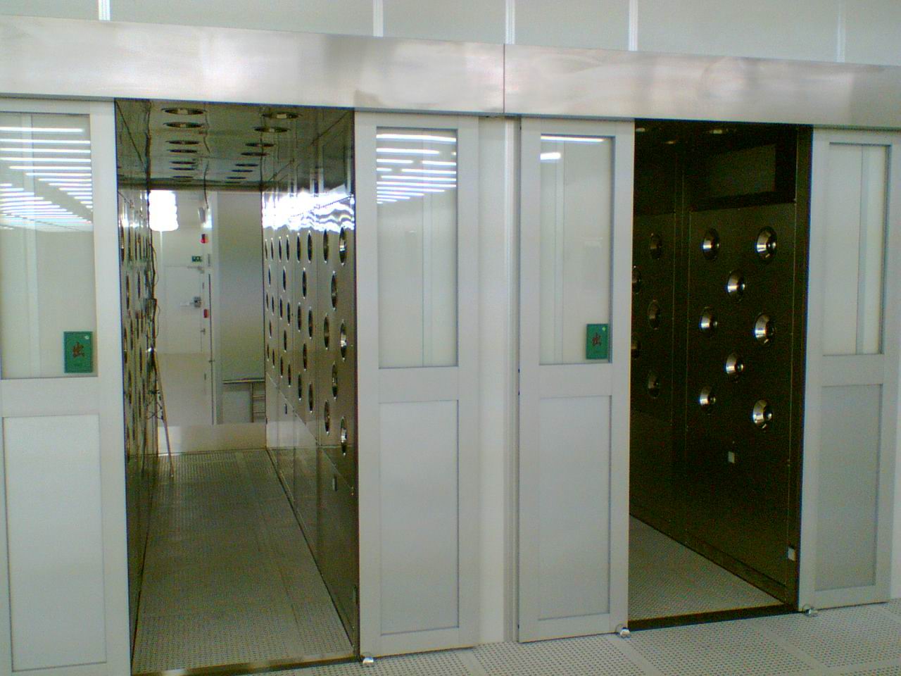 風淋通道安裝效果圖 風淋通道安裝效果圖